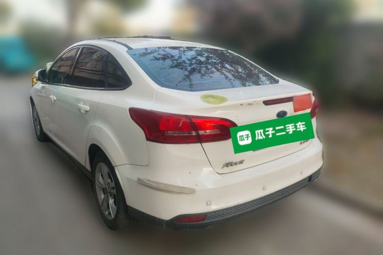 Used Ford Focus 2015 Sedan 1.6L Automatic Comfort Model
