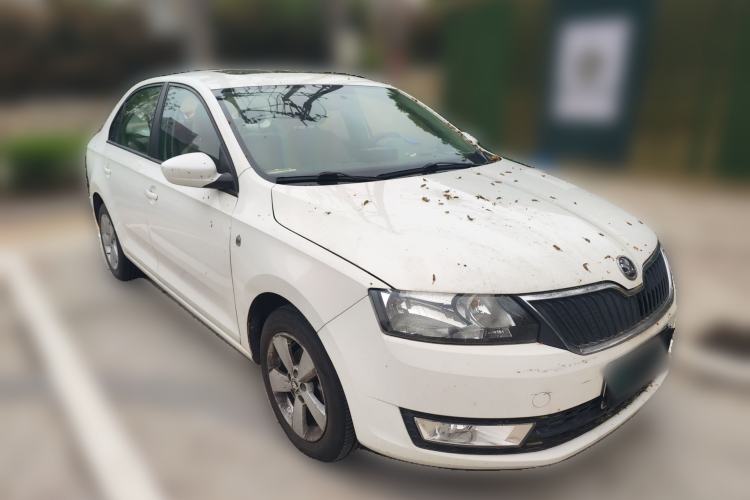 Used Skoda Rapid 2013 1.6L Manual Smart Selection Model Front Right 45 Deg