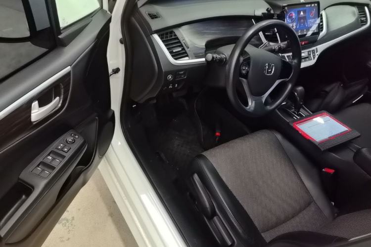 Used Honda Jade 2017 1.8L automatic Comfort version 5 seats
