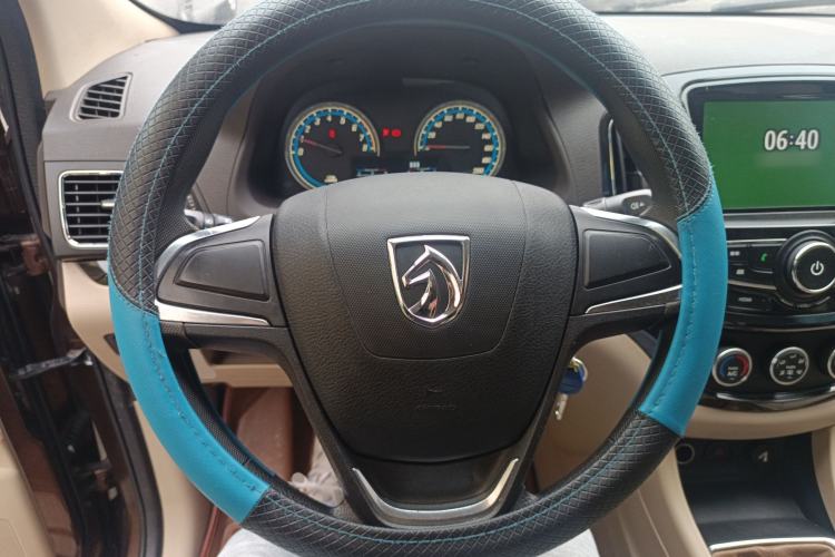 Used Baojun 730 2014 1.5L manual Comfort version 7 seats
