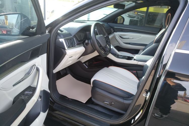 Used BYD Song PLUS New Energy 2023 Champion Edition DM-i 110KM Flagship Model Driver Seat