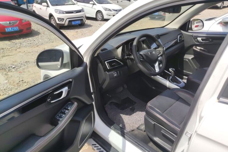 Used Zotye Domy X5 2015 1.5T CVT Landlord Model China IV Standard
