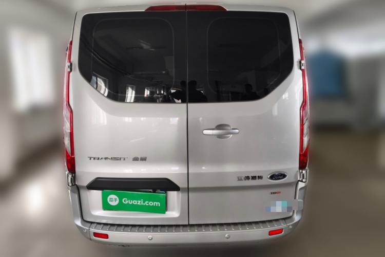 Used Ford Transit 2020 2.0T Diesel Multi-Function Commercial Vehicle Mid-Chassis Low-Roof Design with Dual Rear Doors Meeting China VI Emission Standards
