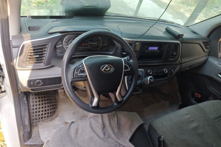 Used SAIC MAXUS Xintu V80 2023 2.0T Manual Classic Aoyuntong Long Wheelbase Mid-Height 6/7/8/9-Seater
