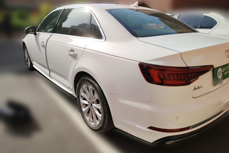 Used Audi A4L 2019 40 TFSI Ambition China VI Rear Left 45 Deg