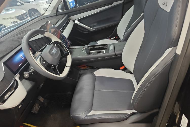 Used Geely Auto FX11 2024 1.5TD DCT Prestige Edition
