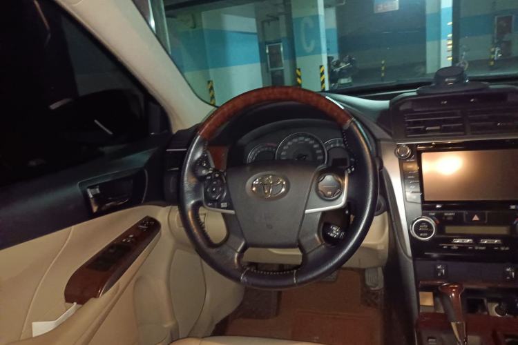 Used Toyota Camry 2012 2.5G Luxury Edition
