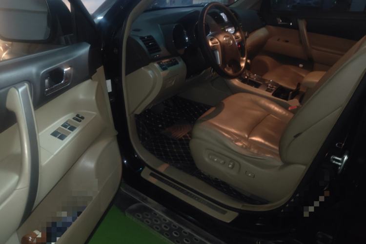 Used Toyota Highlander 2012 2.7L Two-Wheel Drive 7-Seater Luxury Edition
