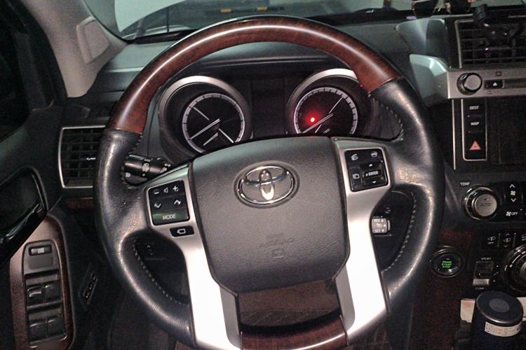 Used Toyota Prado 2014 4.0L Automatic VX NAVI Steering Wheel