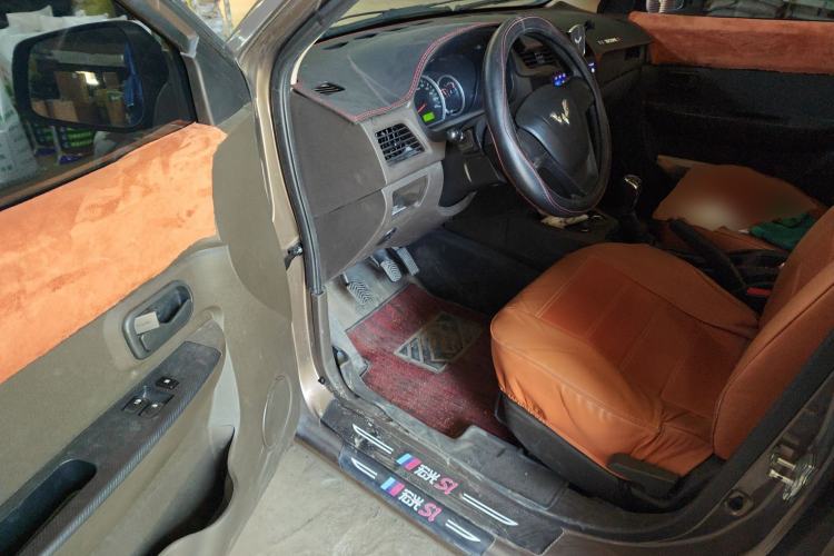 Used Wuling Hongguang 2015 1.2L S Base Model China V Standard
