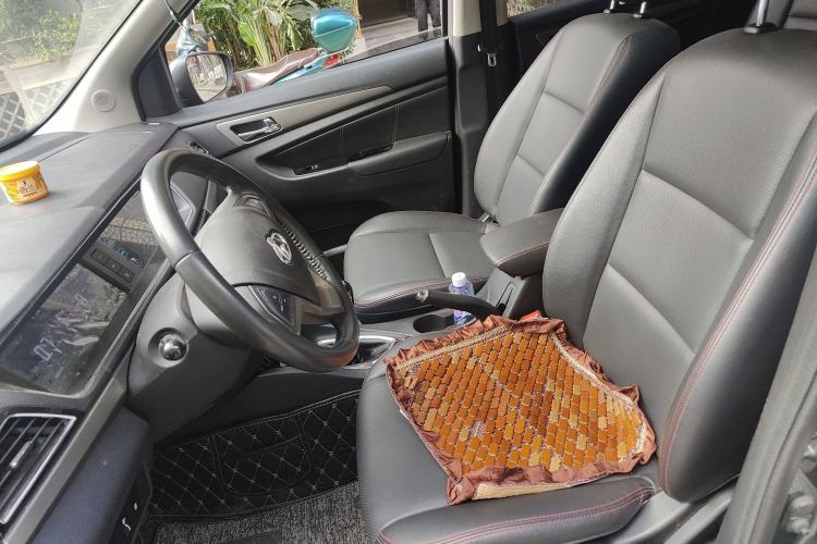 Used CHANGAN KAICHENG Oushang A600 2016 1.5L Manual Luxury 7-Seater Left Front Seat