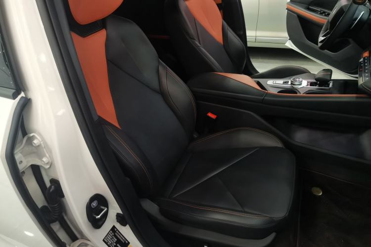 Used CHANGAN UNI-V 2022 1.5T Prestige Version
