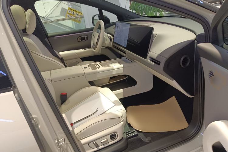 Used Li Auto Li Auto i6 2025 Model Two-Wheel-Drive Standard Type
