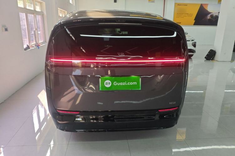Used Li Auto MEGA 2024 Ultra Model Exterior 4
