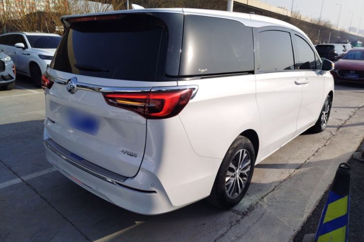 Used Buick GL8 2022 ES Landtrek 653T Comfort Edition