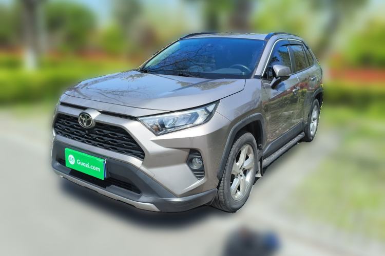 Used Toyota RAV4 2021 2.0L CVT Two-Wheel Drive Fashion PLUS Edition
