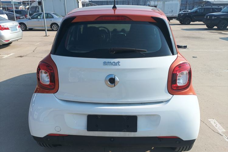 Used smart forfour 2016 1.0L 52 kW Passion Edition
