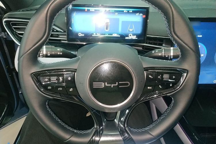 Used BYD Seal 2022 550 km Standard Range Rear-Wheel Drive Prestige Version
