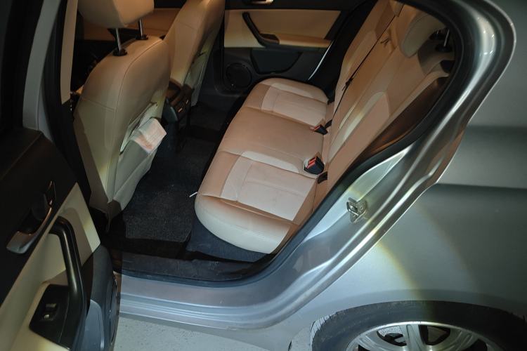 Used Qoros 3 2014 Sedan 1.6L Automatic Zhiyue Model
