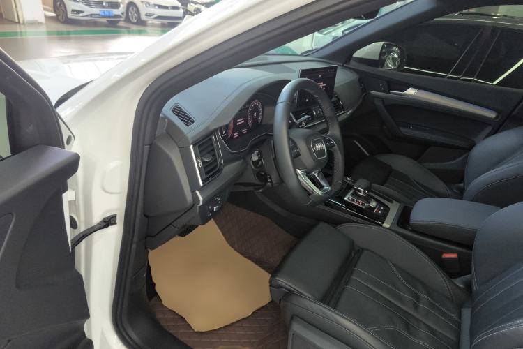 Used Audi Q5L Sportback 2022 40 TFSI Fashion Model