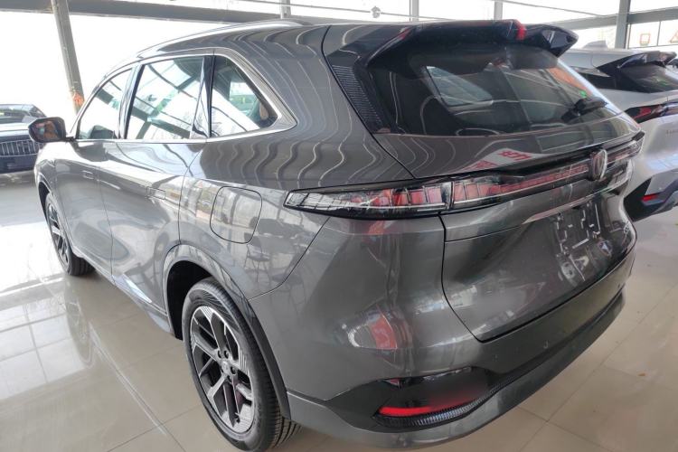 Used CHANGAN CS75 PLUS 2025 4th Generation 1.5T New Blue Whale Smart Luxury Edition
