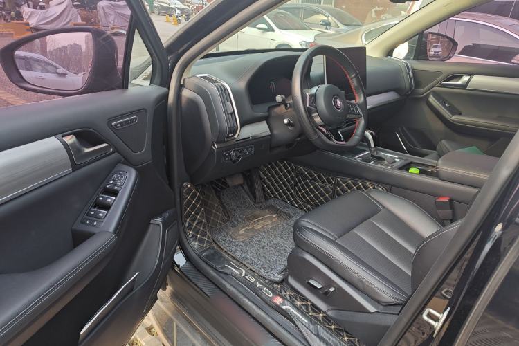 Used BYD Tang 2018 2.0T Automatic SmartConnect Prestige 7-Seater China V Standard
