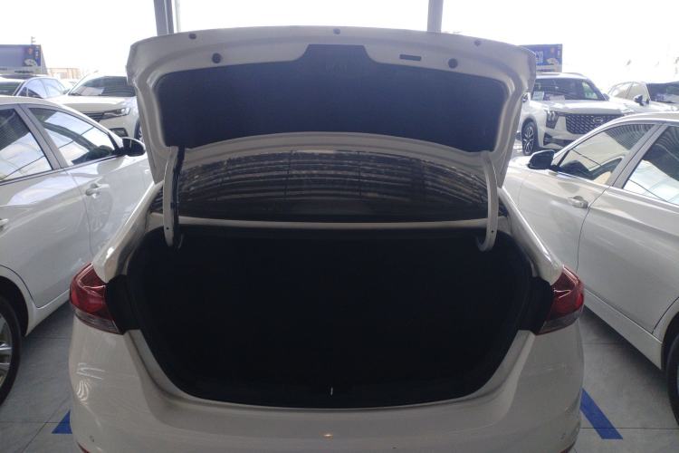 Used Hyundai Elantra (6th Generation / Lingdong) 2016 1.6L Automatic ZhiXuan – Elite Version