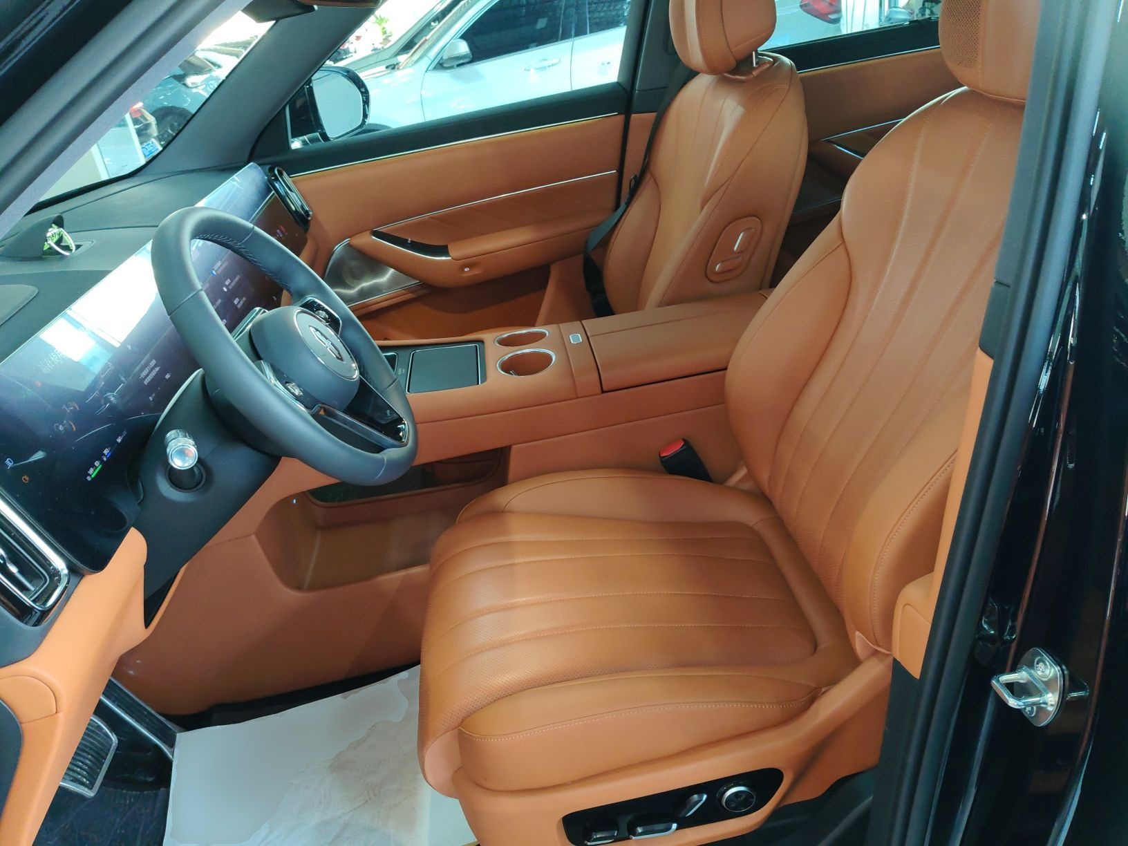 Переднее сиденье в автомобиле