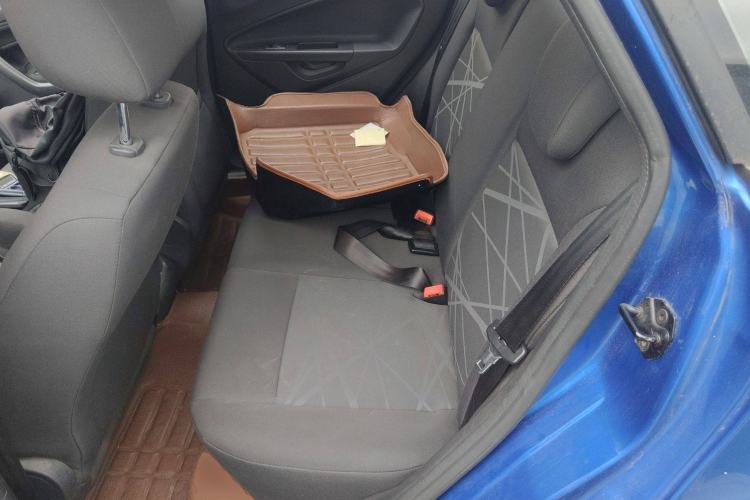 Used Ford Fiesta 2013 Sedan 1.5L Manual Fashion Edition
