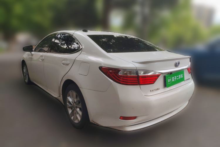 Used Lexus ES 2014 300h Comfort Edition