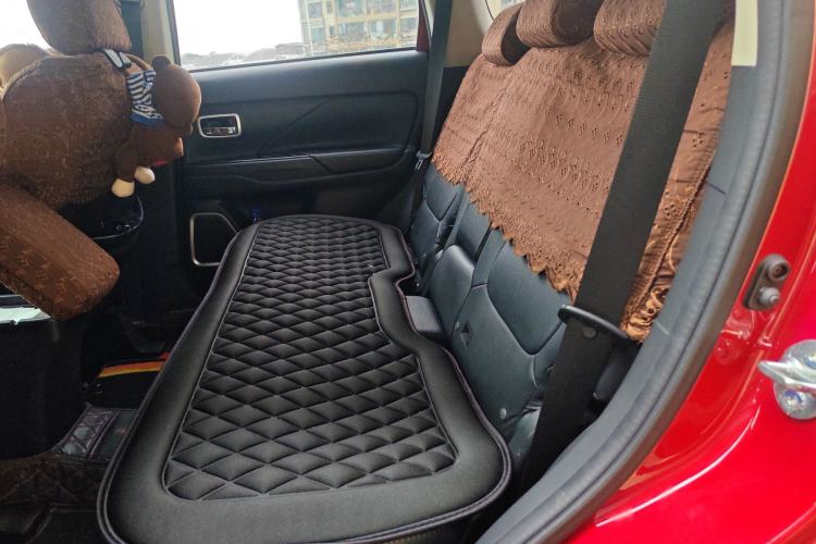 Used Mitsubishi Outlander 2018 2.0L Two-Wheel Drive Glory Edition 5 Seats Left Rear Seat