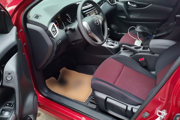 Used Nissan Qashqai 2016 2.0L CVT Elite Edition Left Front Seat