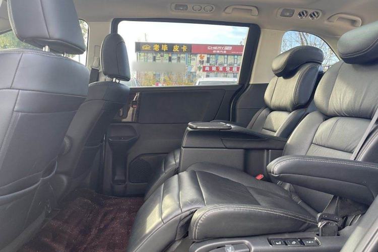 Used Honda Elysion 2016 2.4L Luxury Edition
