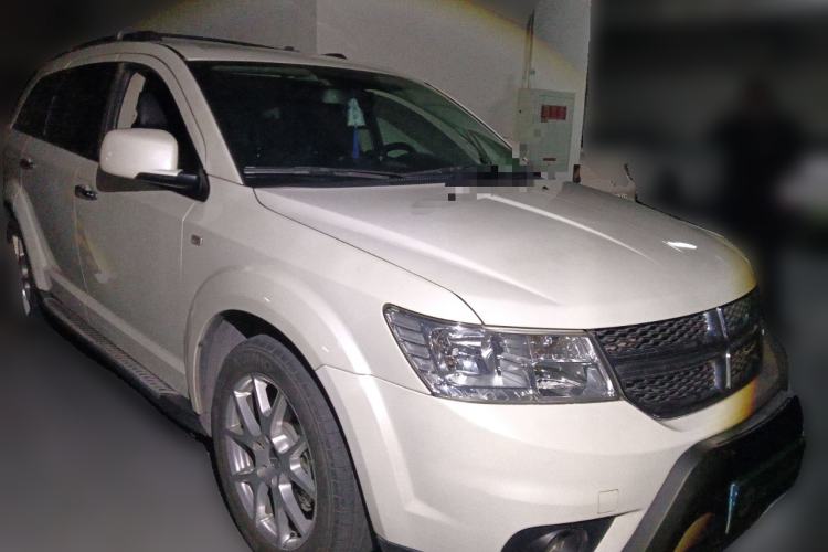 Used Dodge Journey 2013 2.4L Two-Wheel Drive Luxury Version