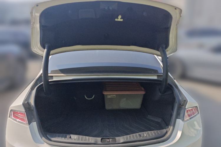 Used Lincoln MKZ 2018 2.0T Premium Edition Trunk