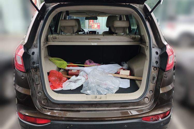 Used Chery Tiggo 5 2014 2.0L Manual - Family Deluxe Edition Trunk