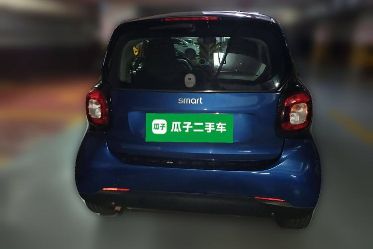 Used smart fortwo 2015 1.0L 52 kW hardtop Dynamic version