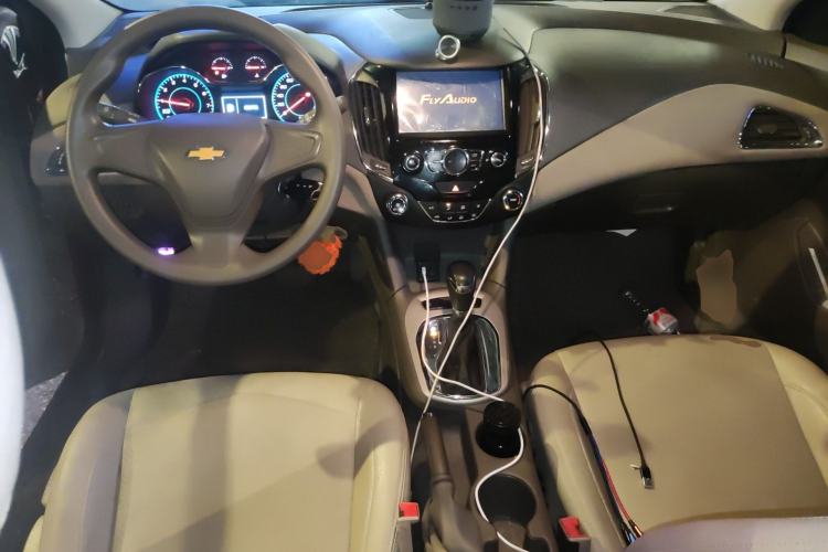 Used Chevrolet Cruze 2016 1.5L Automatic Stylish Sunroof Version Center Console