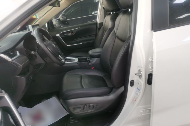 Used Toyota RAV4 2020 2.0L CVT 4x4 Trend Edition
