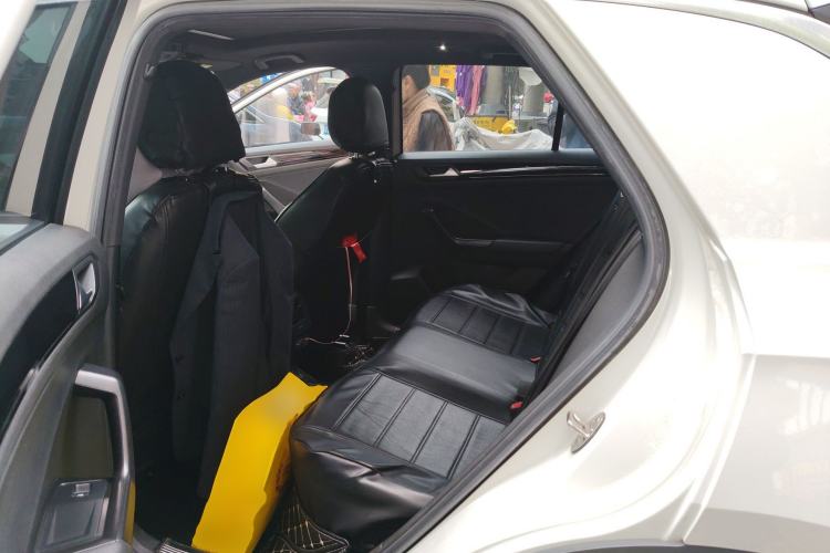 Used Volkswagen T-ROC 2019 280TSI DSG Four-Wheel Drive Luxury Version China V Standard Left Rear Seat