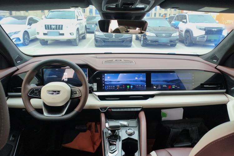 Used Geely Auto Monjaro L 2021 2.0TD DCT EVO Two-Wheel Drive Smart Luxury Version Center Console