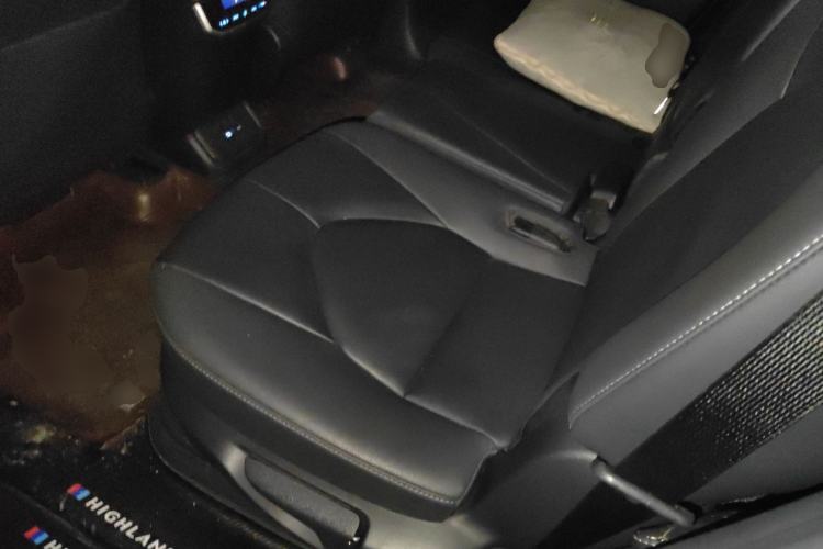 Used Toyota Highlander 2022 Dual-Engine 2.5L Four-Wheel Drive Prestige Version 7 Seats Left Rear Seat