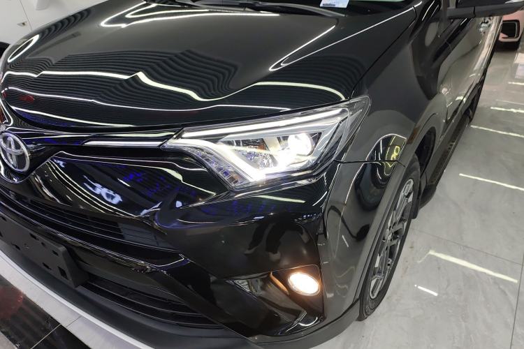 Used Toyota RAV4 2016 2.5L Automatic 4x4 Elite Edition
