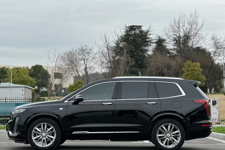 Used Cadillac XT6 2022 2.0T 7-Seater Four-Wheel Drive Luxury Version
