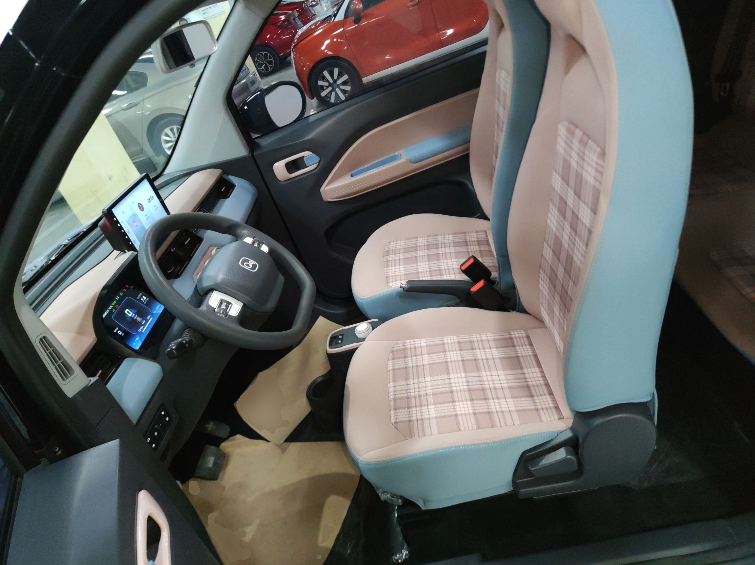 Переднее сиденье в автомобиле