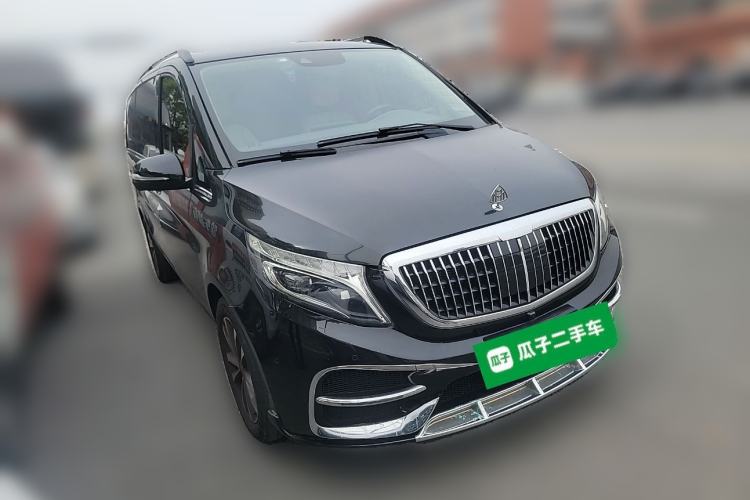 Used Mercedes-Benz V-Class 2020 V 260 Avantgarde Edition Front Right 45 Deg