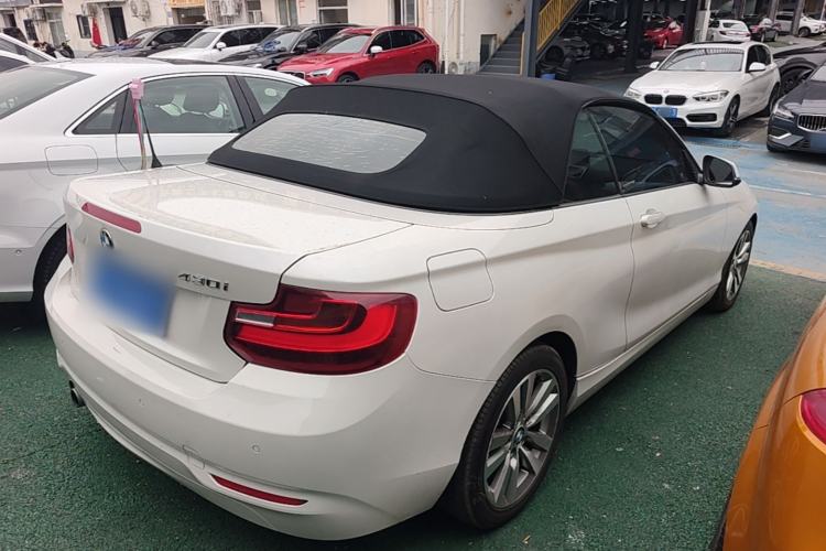 Used BMW 2 Series 2017 220i Convertible Coupe Leading Model
