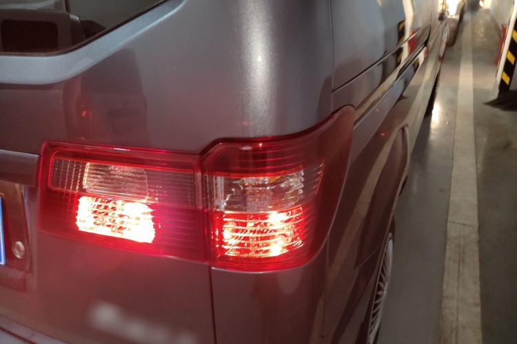 Used Jinbei Gold Hiace M Classic 2024 1.5L Engineering Lion Passenger Vehicle 5 Seats
