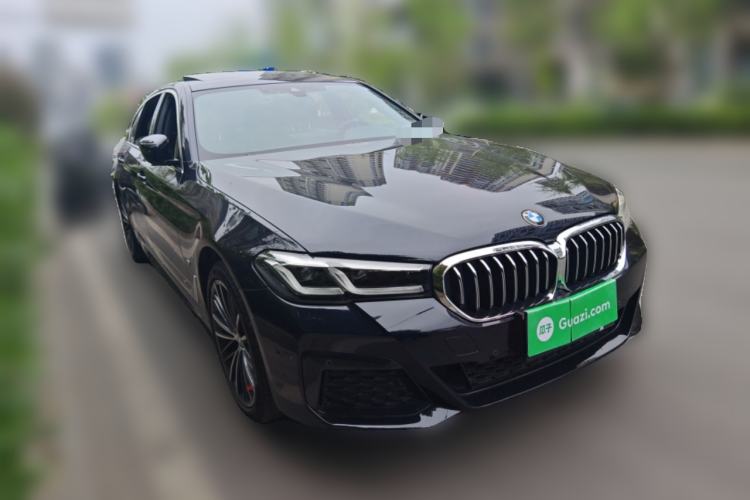 Used BMW 5 Series 2022 Restyled 530Li Leading Edition M Sport Package Front Right 45 Deg