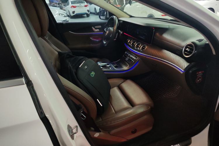 Used Mercedes-Benz E-Class 2016 E 200 L Sport Edition Right Front Seat